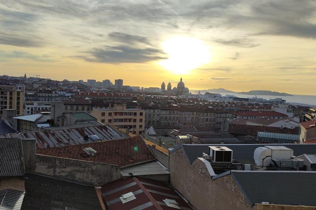 Vue Mer Et Et Notre Dame Centre Ville Avec Balcon Et Parking Marsiglia Esterno foto